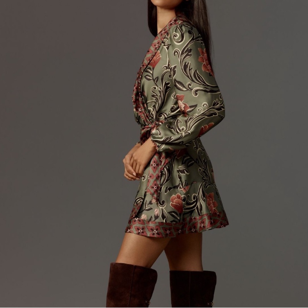 FARM RIO ANTHROPOLOGIE NWT Arabesque Long Sleeve Wrap Mini Dress XS Floral Print - Picture 2 of 12